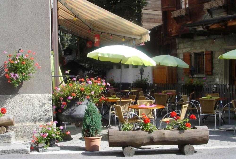Pension D'Эволен Экстерьер фото